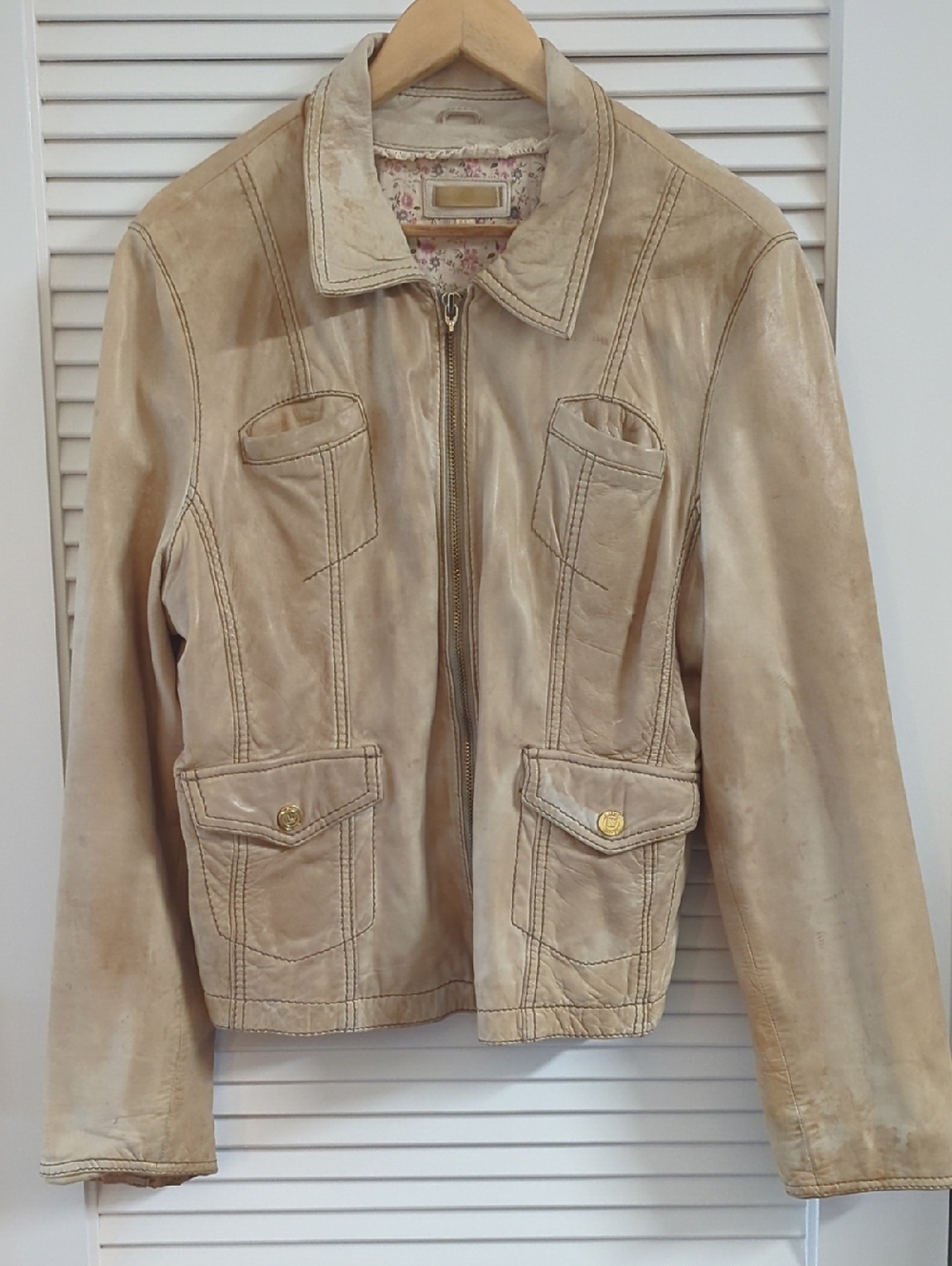 Vintage XXL Wilson's distressed Women's Beige Leather Jacket Floral Lining
